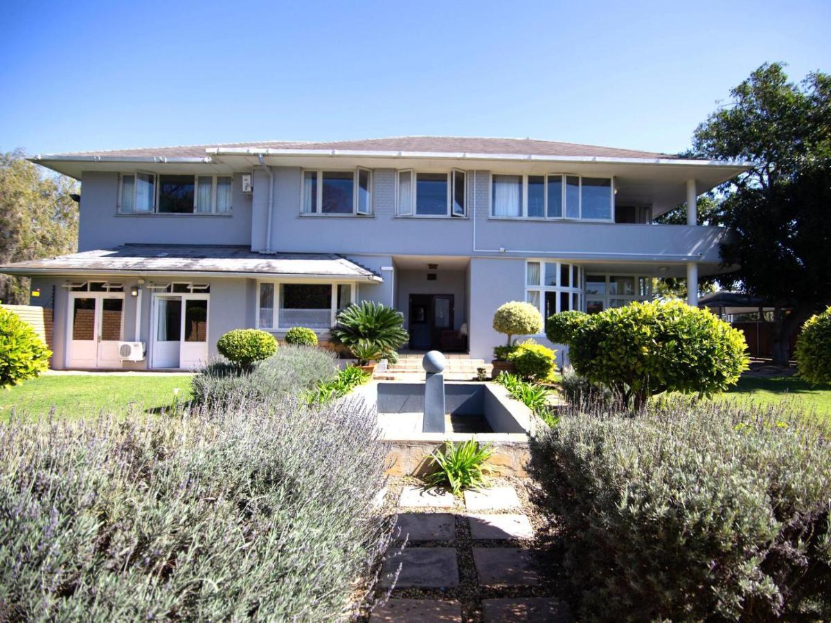 The Boston Guest House Bellville Εξωτερικό φωτογραφία
